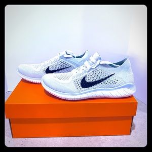 New Nike Women’s Free RN Flyknit 2018 Size 7.5